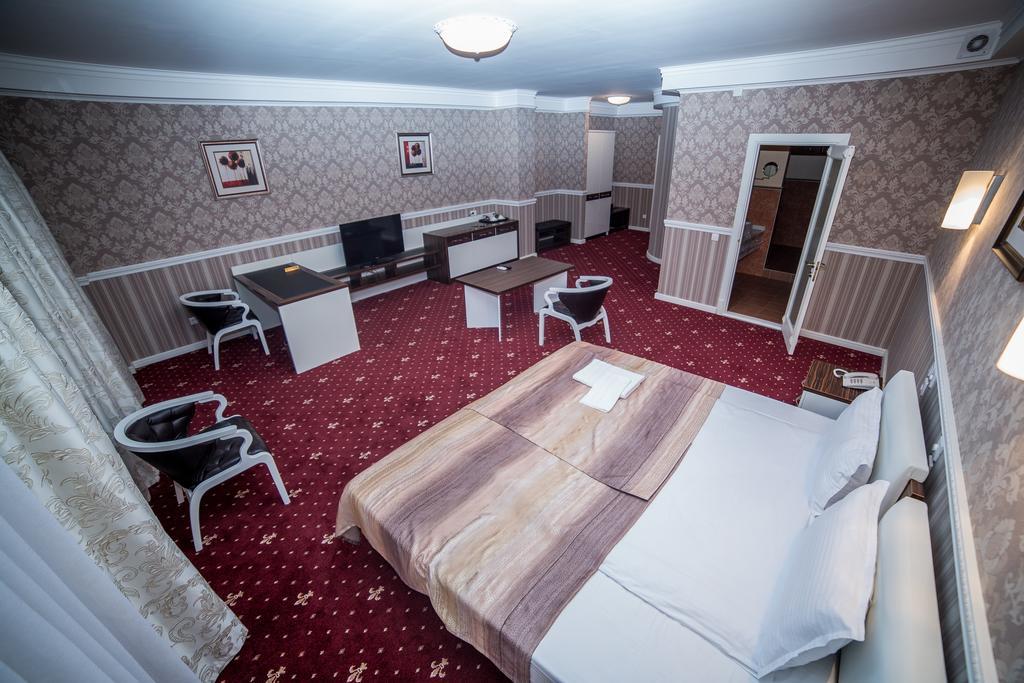 Hotel Orto Asia Oš Exteriér fotografie